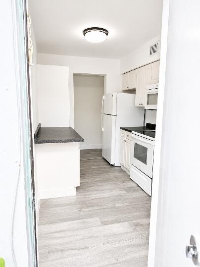 2837 Ne 30th Street - Photo 1