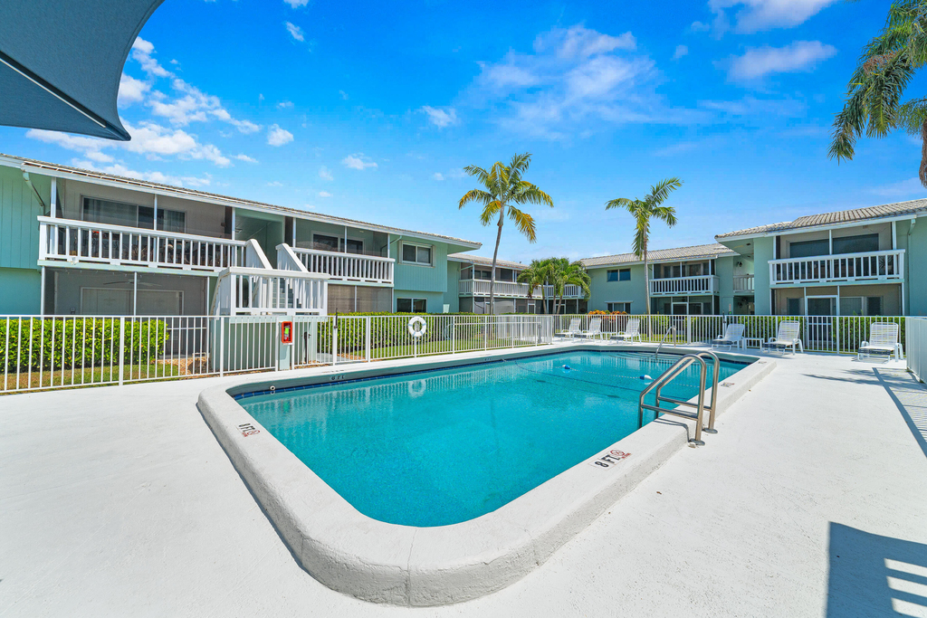 322 N Federal Highway - Photo 1