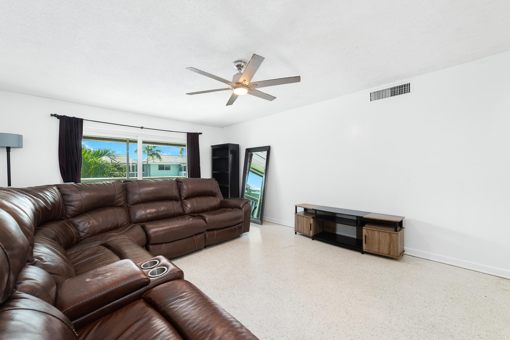 322 N Federal Highway - Photo 9