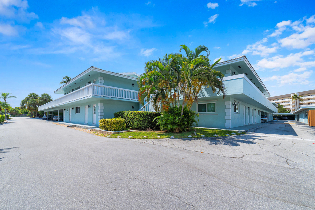 322 N Federal Highway - Photo 0
