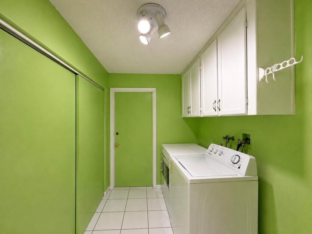 7758 Cloverfield Circle - Photo 18