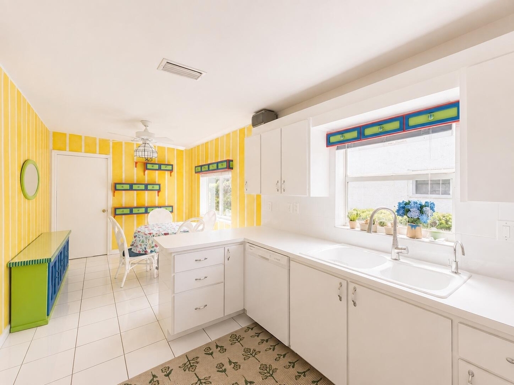 7758 Cloverfield Circle - Photo 14