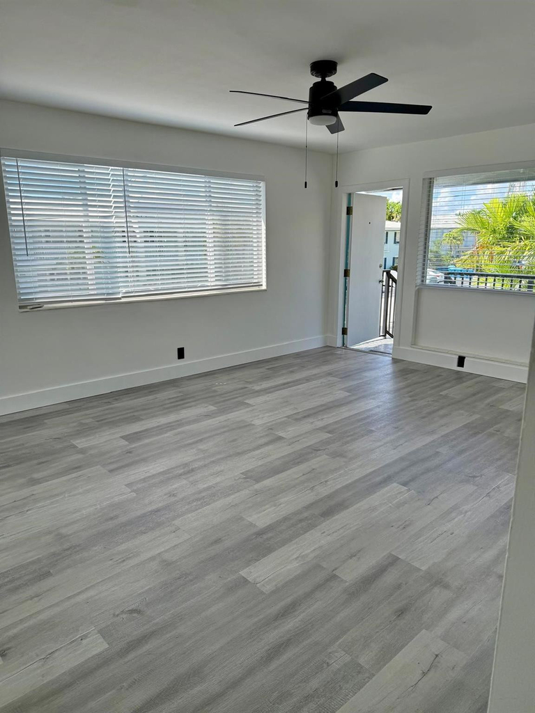 2837 Ne 30th Street - Photo 3