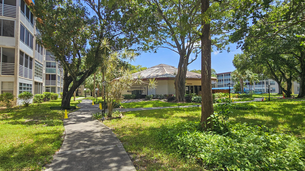 2650 Nw 49th Avenue - Photo 54