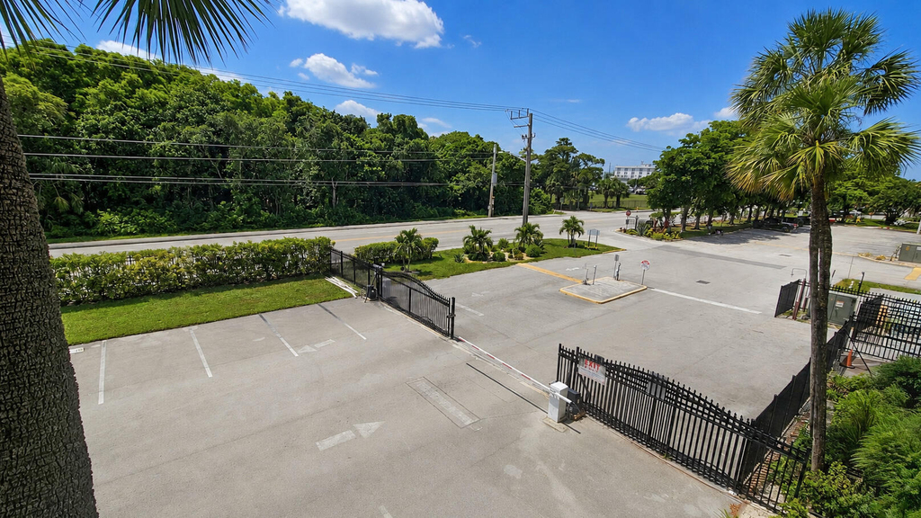 2650 Nw 49th Avenue - Photo 27