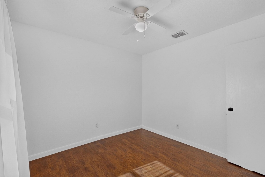 2505 Mitchell Lane - Photo 29