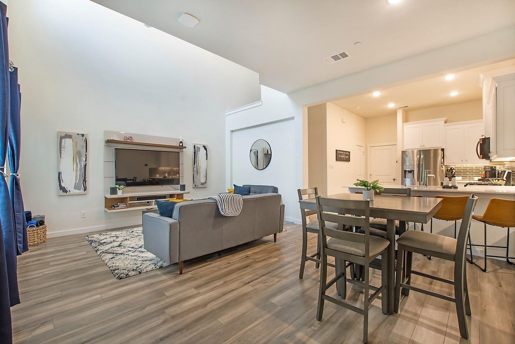 6429 Northern Dancer Drive - Photo 4