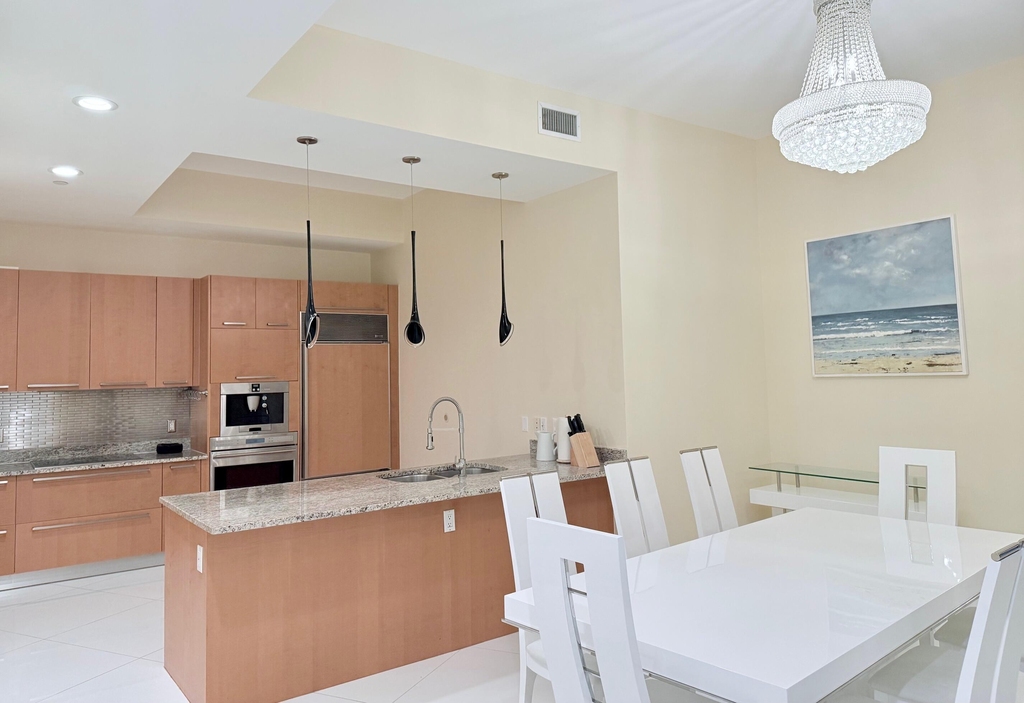 15811 Collins Avenue - Photo 10