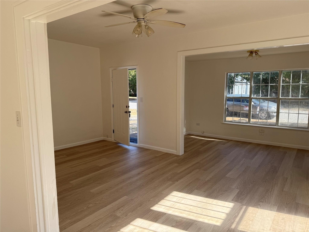 1217 W Walker Street - Photo 2