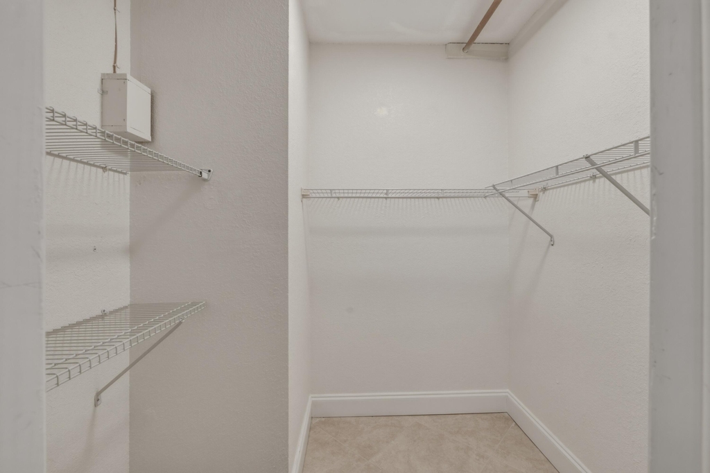 681 S Hollybrook Drive - Photo 13
