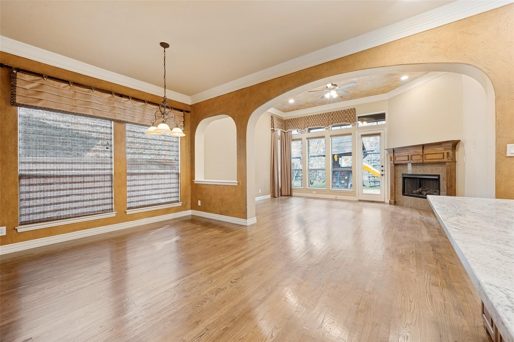4046 E Hill Drive - Photo 4