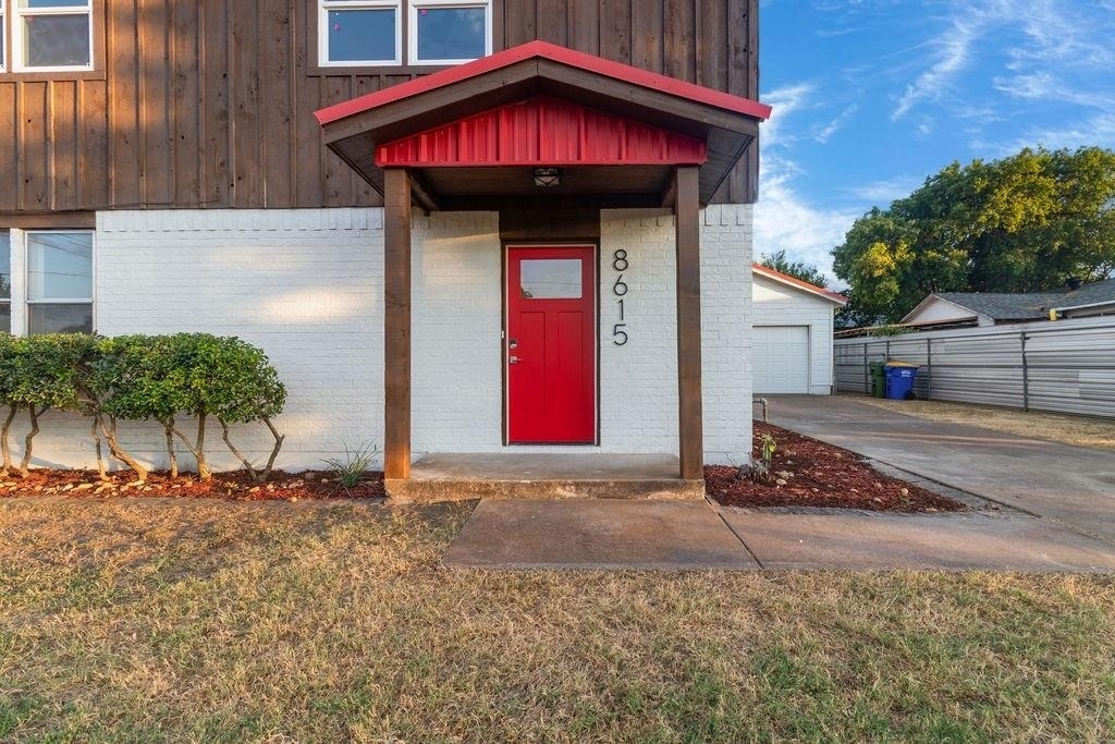 8615 Ronnie Street - Photo 2