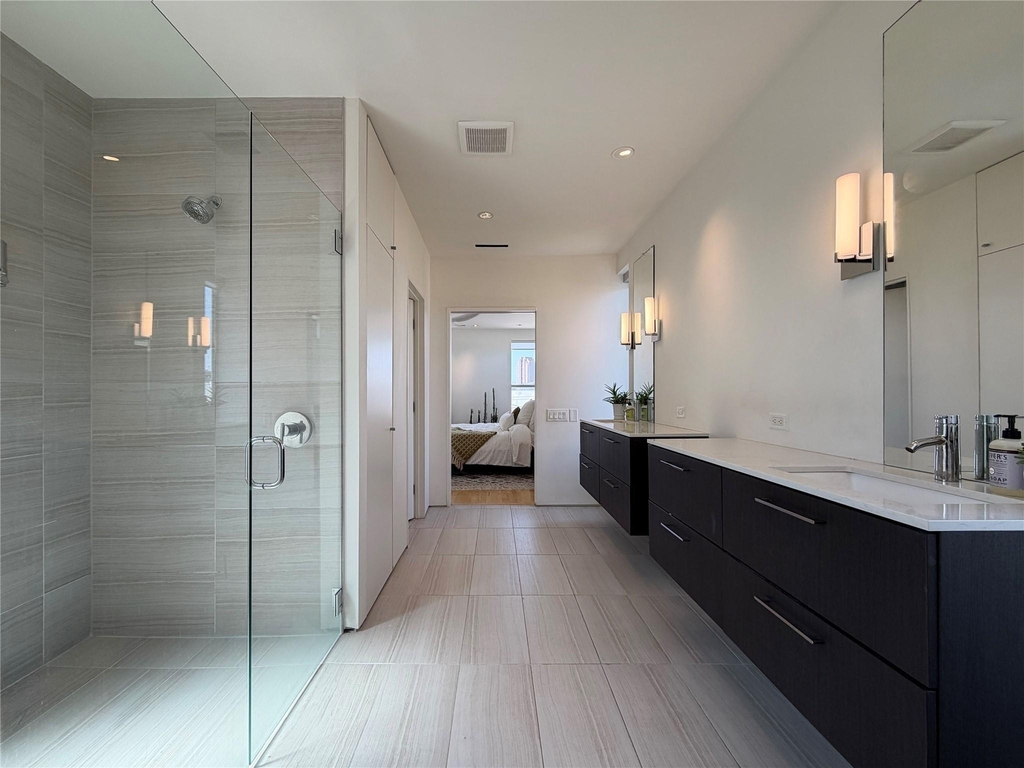 2021 Glencoe Street - Photo 32