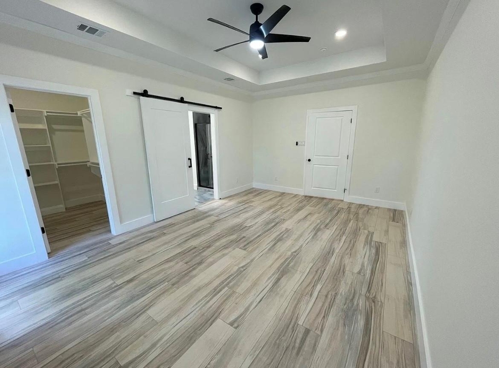 115 E 8th Street - Photo 16