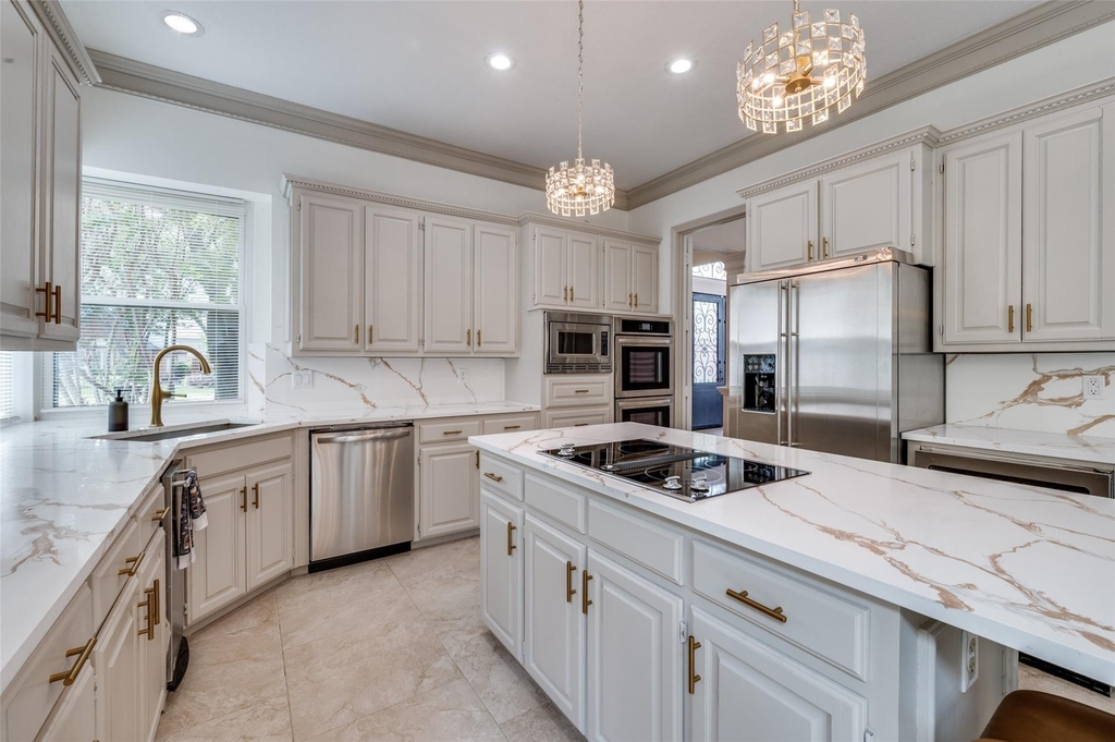 4605 Adrian Way - Photo 8