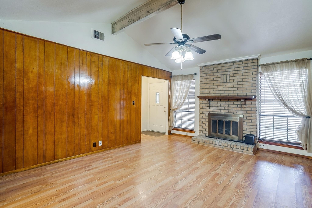 3031 Las Vegas Trail - Photo 4