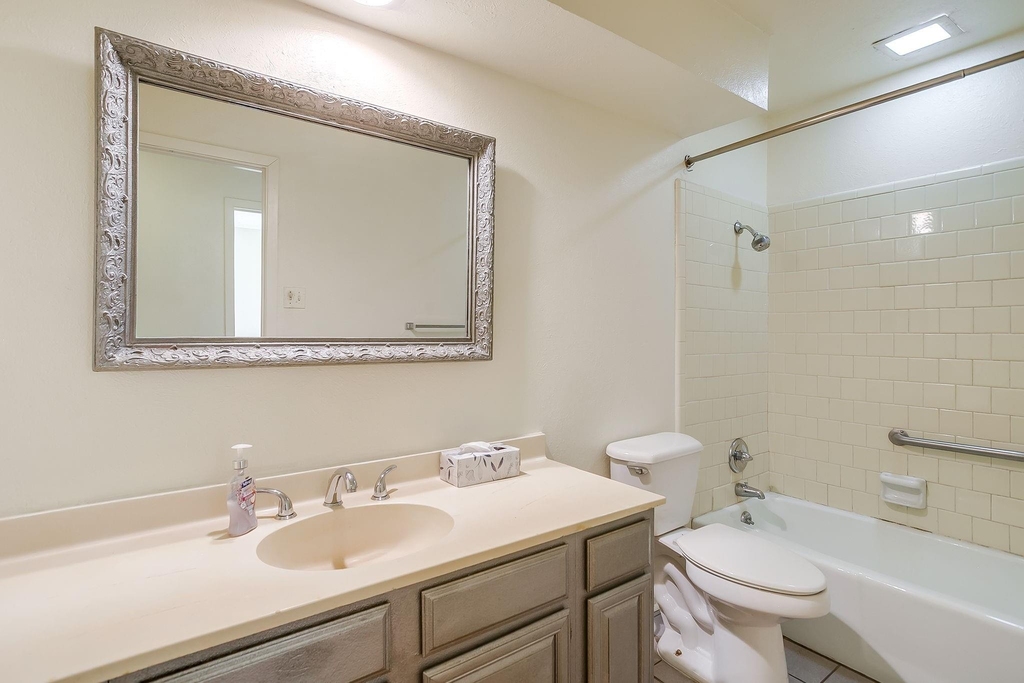 3031 Las Vegas Trail - Photo 16