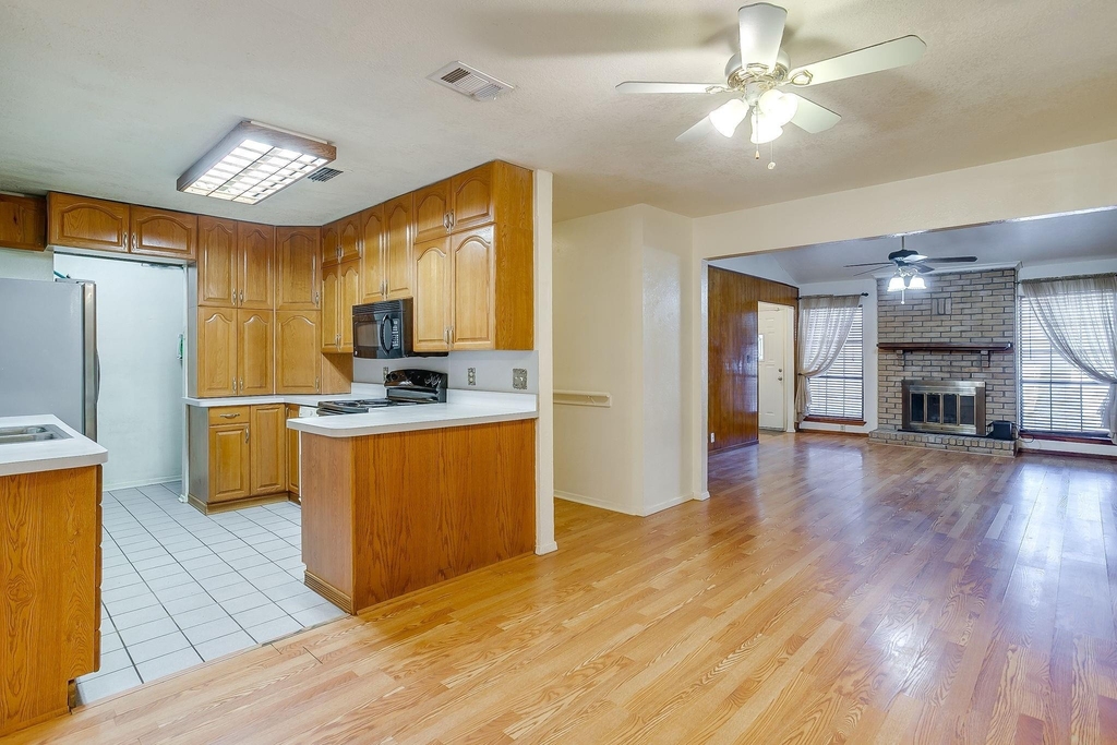 3031 Las Vegas Trail - Photo 9