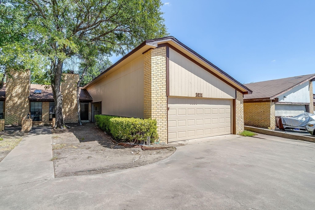 3031 Las Vegas Trail - Photo 0