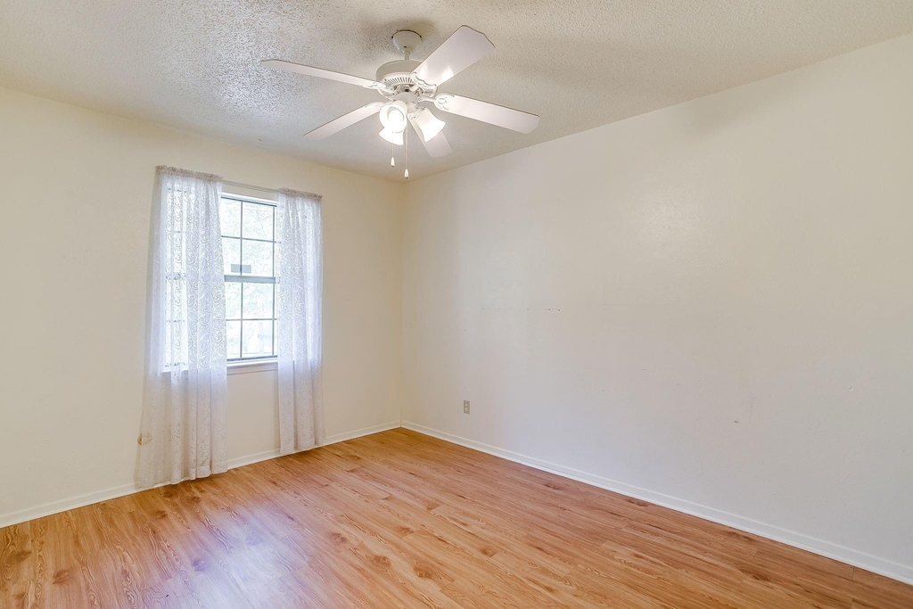 3031 Las Vegas Trail - Photo 18