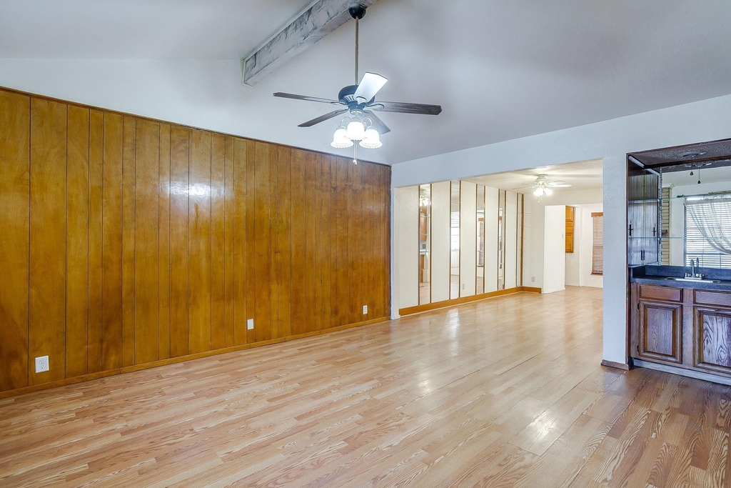 3031 Las Vegas Trail - Photo 6