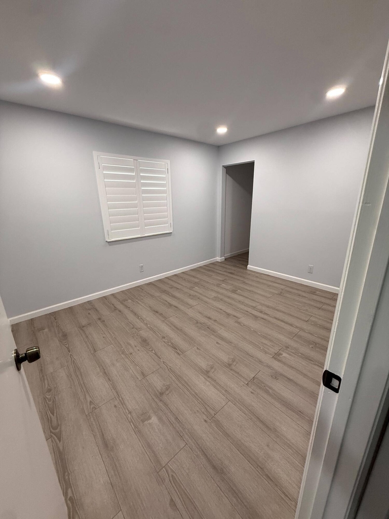 403 Pine Glen Lane - Photo 2
