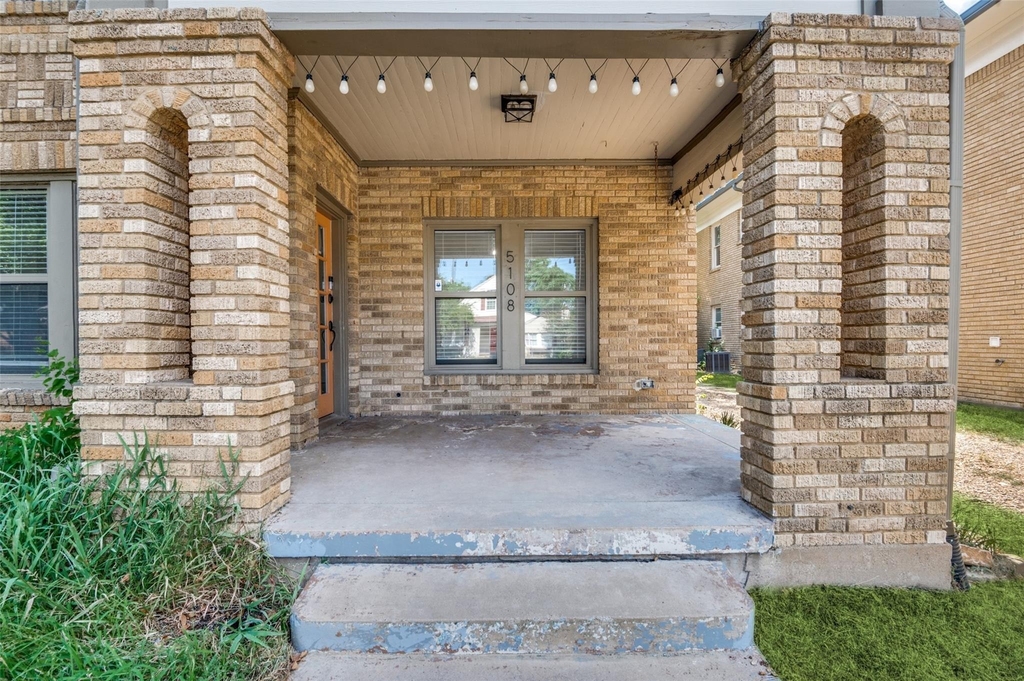 5108 Mission Avenue - Photo 1