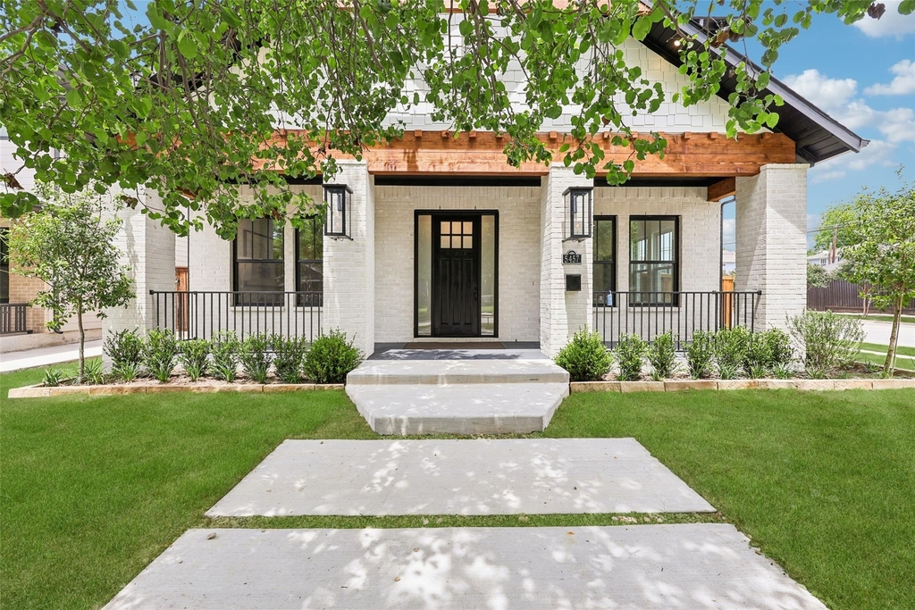 5457 Bonita Avenue - Photo 0