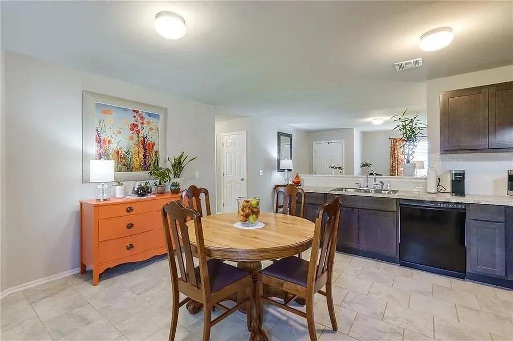 10120 Sussex Place - Photo 3
