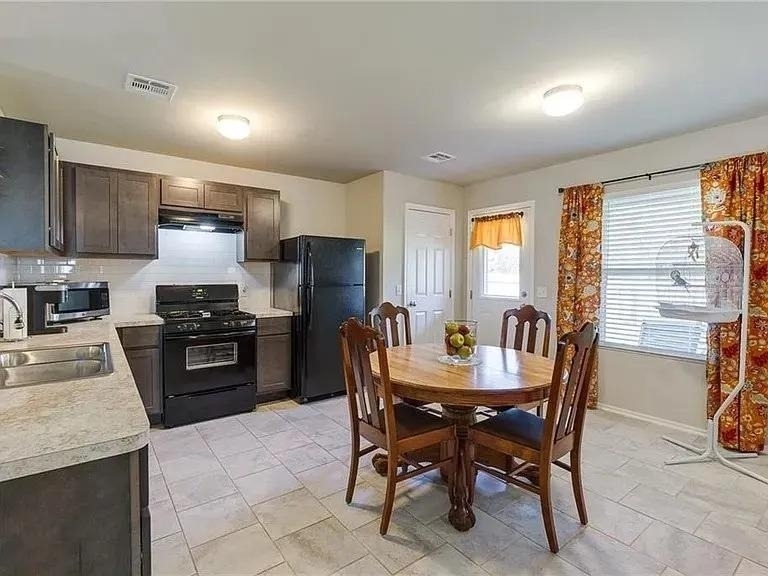 10120 Sussex Place - Photo 5