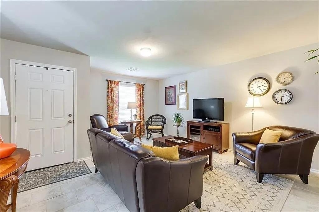 10120 Sussex Place - Photo 1