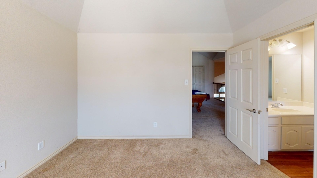 5628 Sleepy Creek Lane - Photo 11