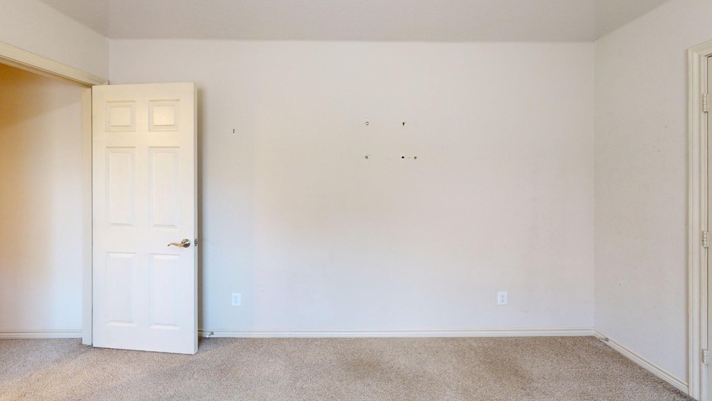 5628 Sleepy Creek Lane - Photo 13