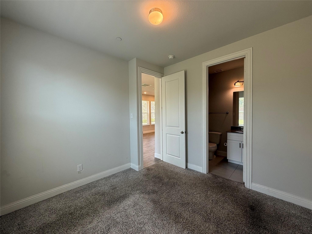 588 Hutchinson Lane - Photo 8