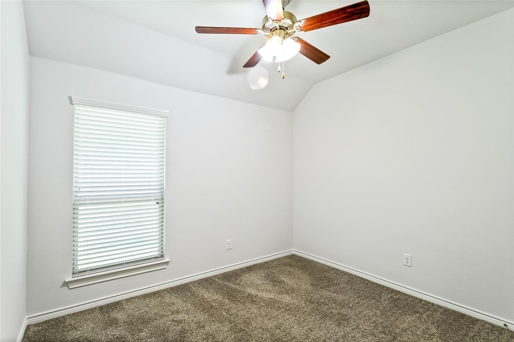 10120 Houston Way - Photo 11