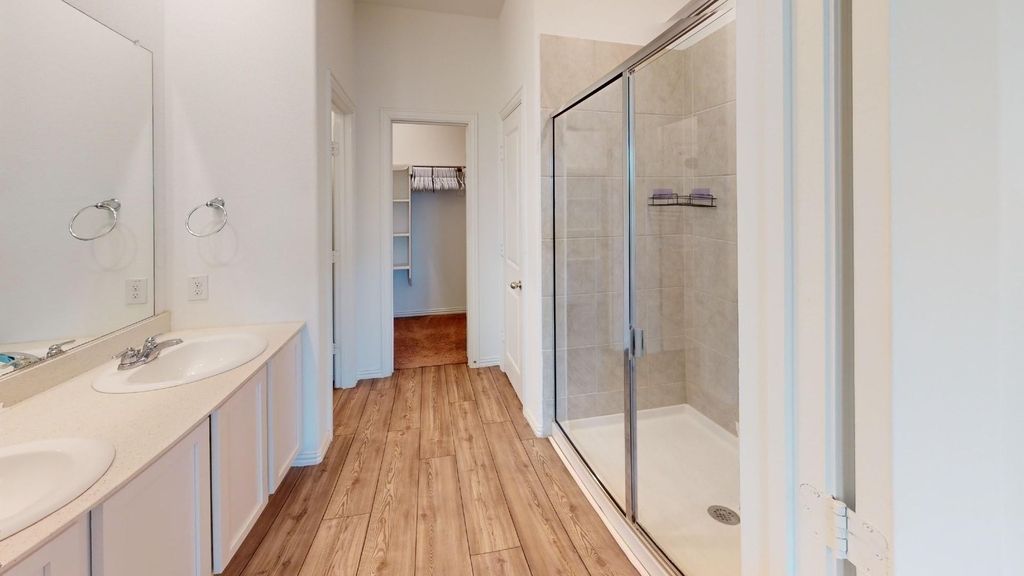 812 Carmen Street - Photo 12