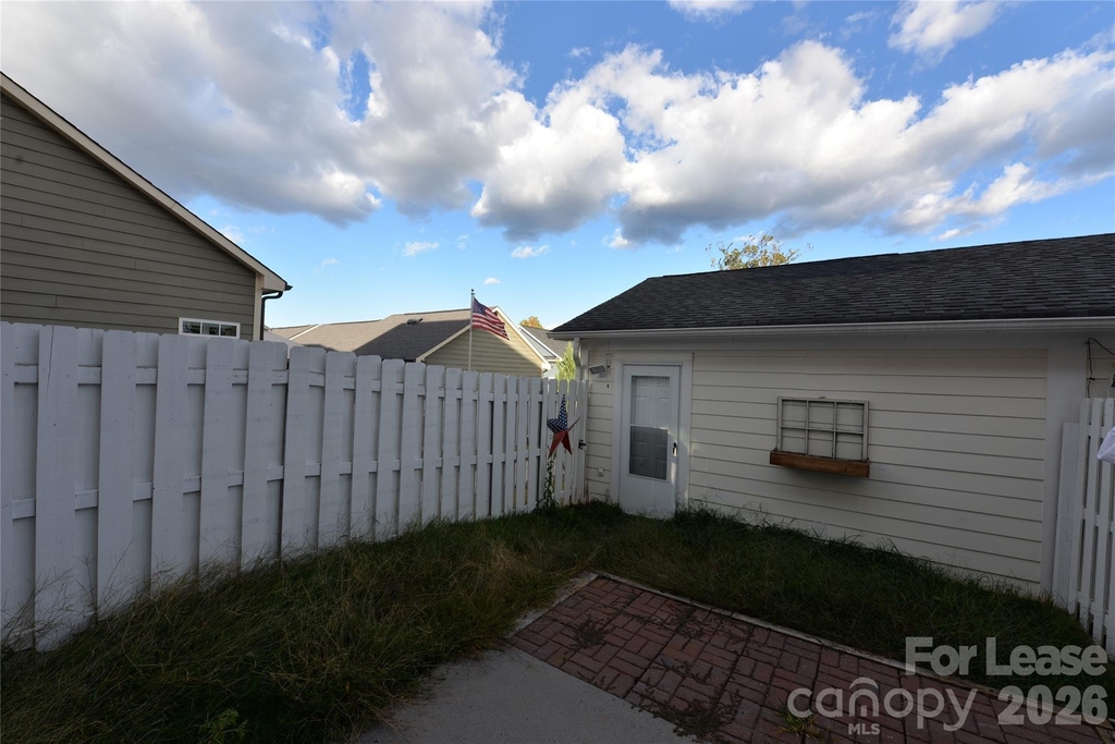 1055 Writers Way - Photo 14