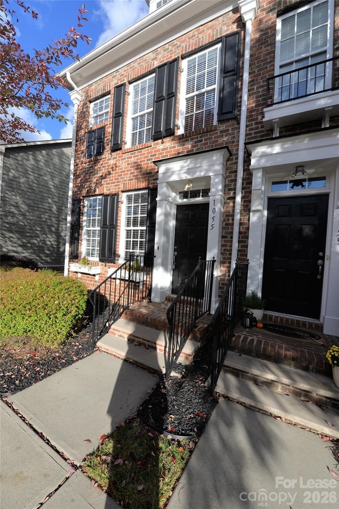 1055 Writers Way - Photo 1
