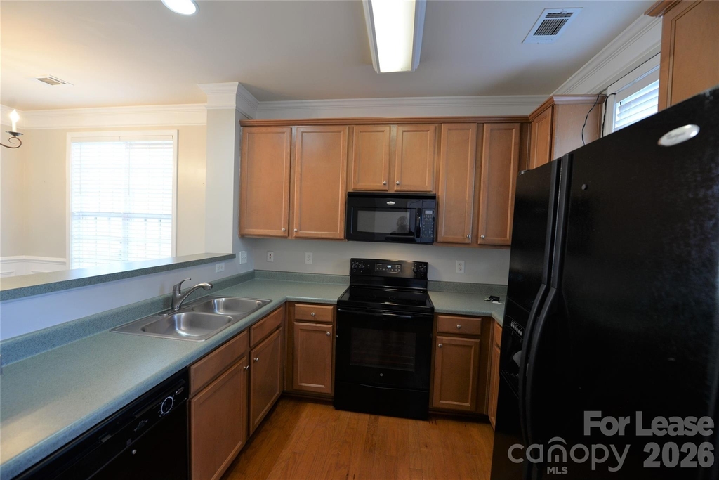 1055 Writers Way - Photo 8