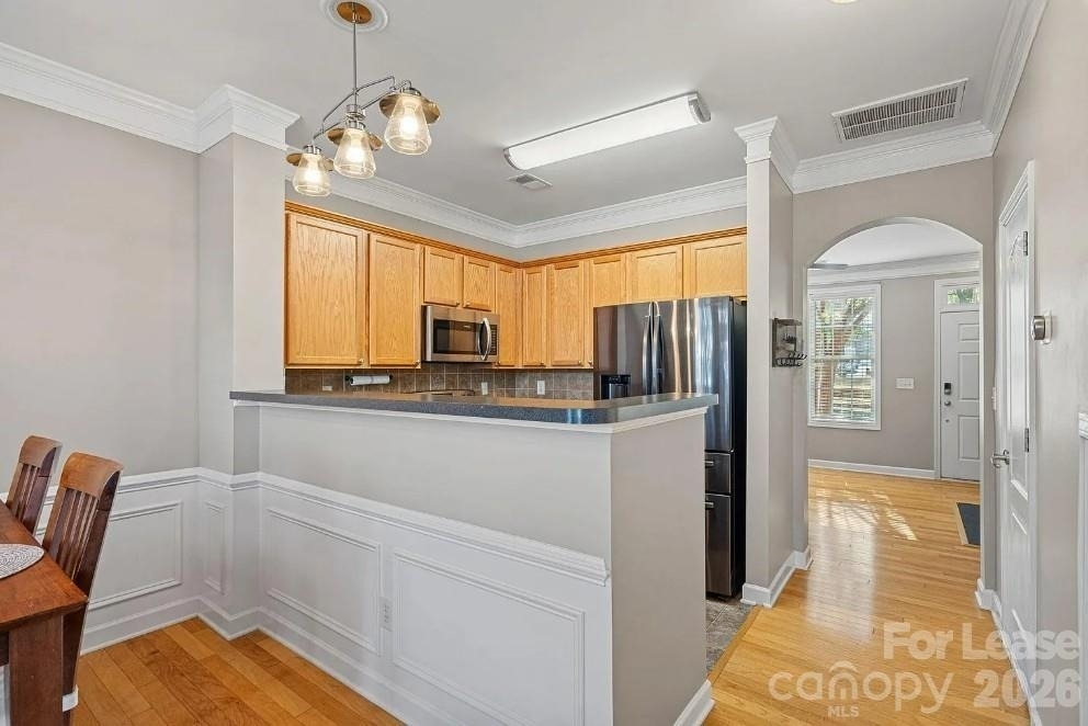 220 Welton Way - Photo 3