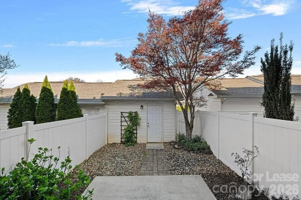 220 Welton Way - Photo 10