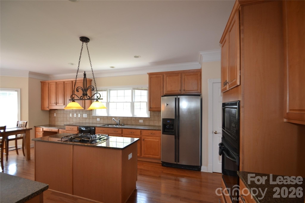 1144 Woodhall Drive - Photo 6