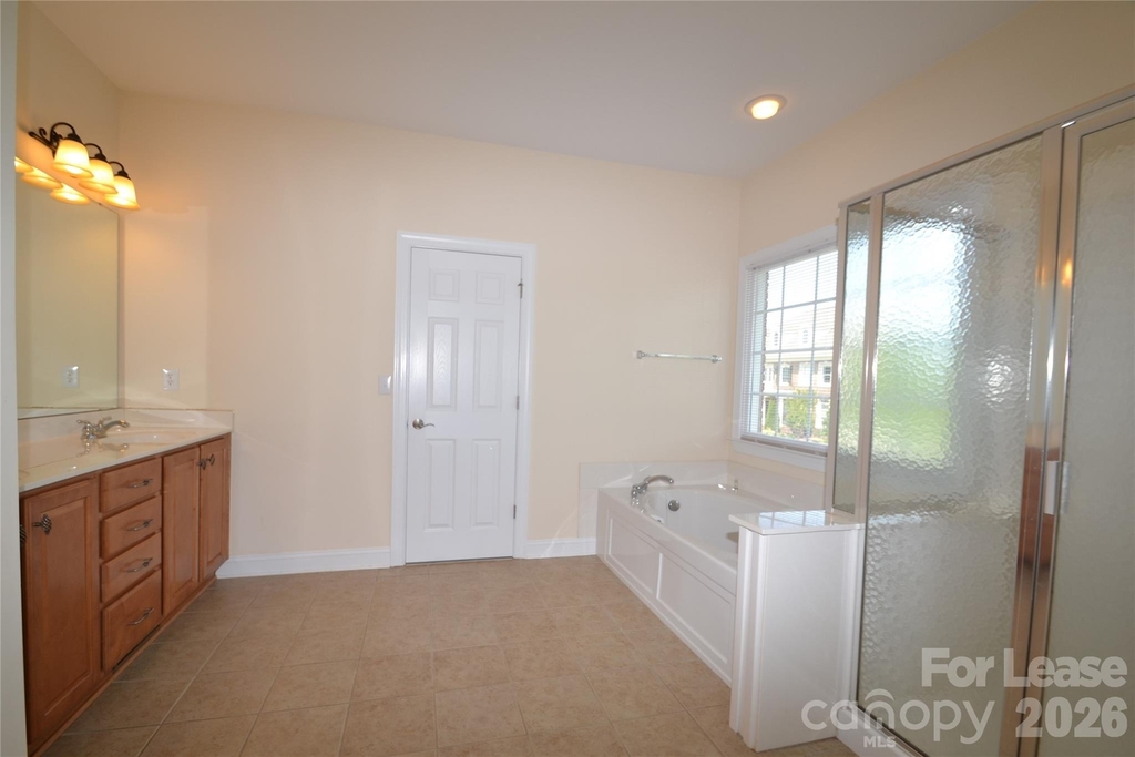 1144 Woodhall Drive - Photo 11