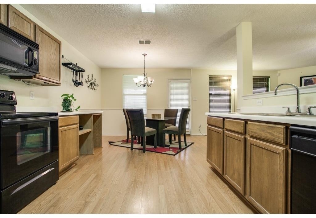 2926 Montague Trail - Photo 11