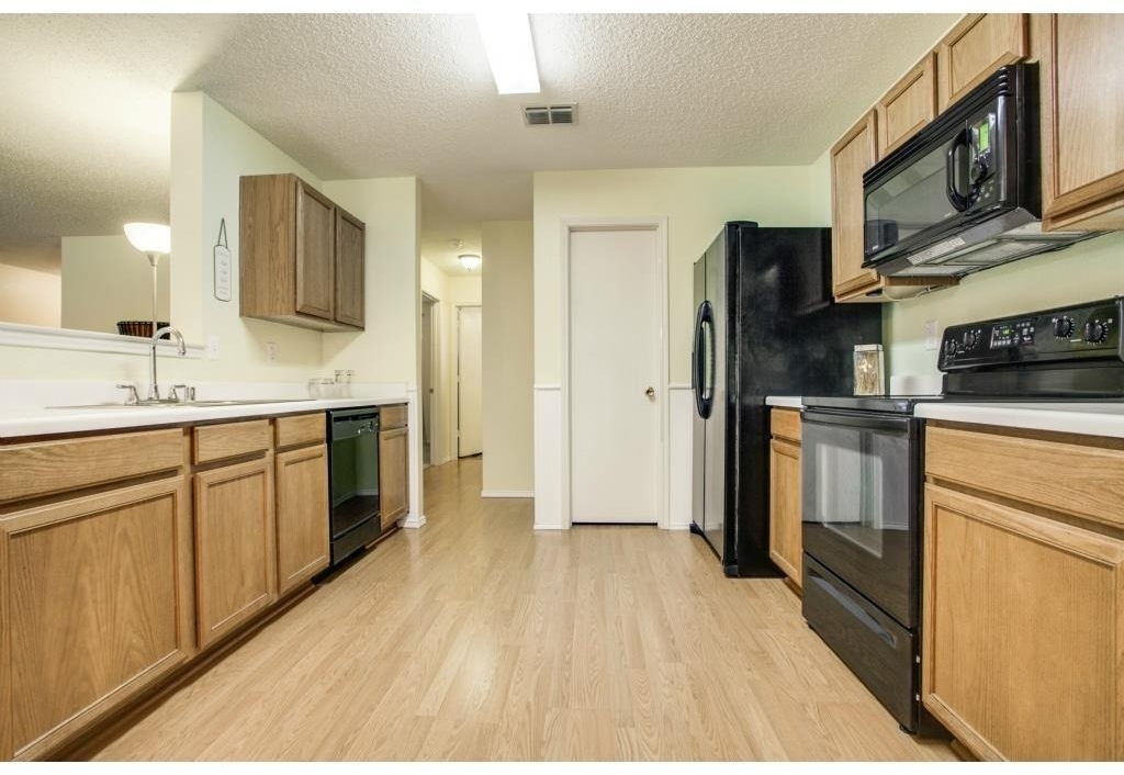 2926 Montague Trail - Photo 12