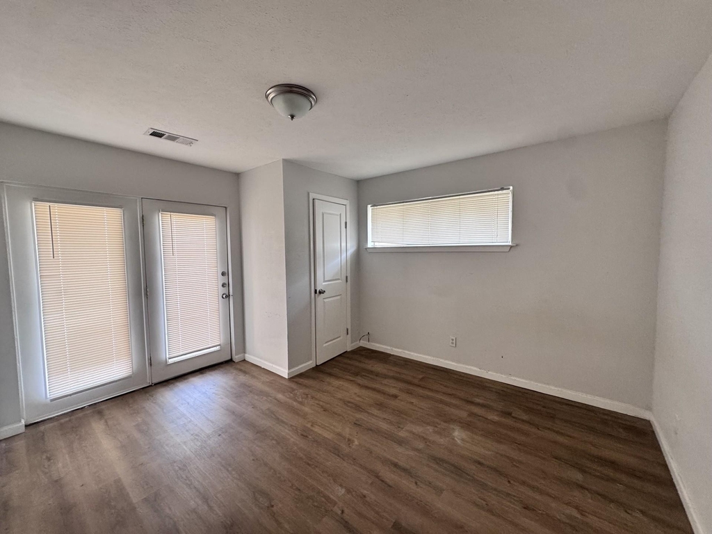 5467 Anita Street - Photo 9