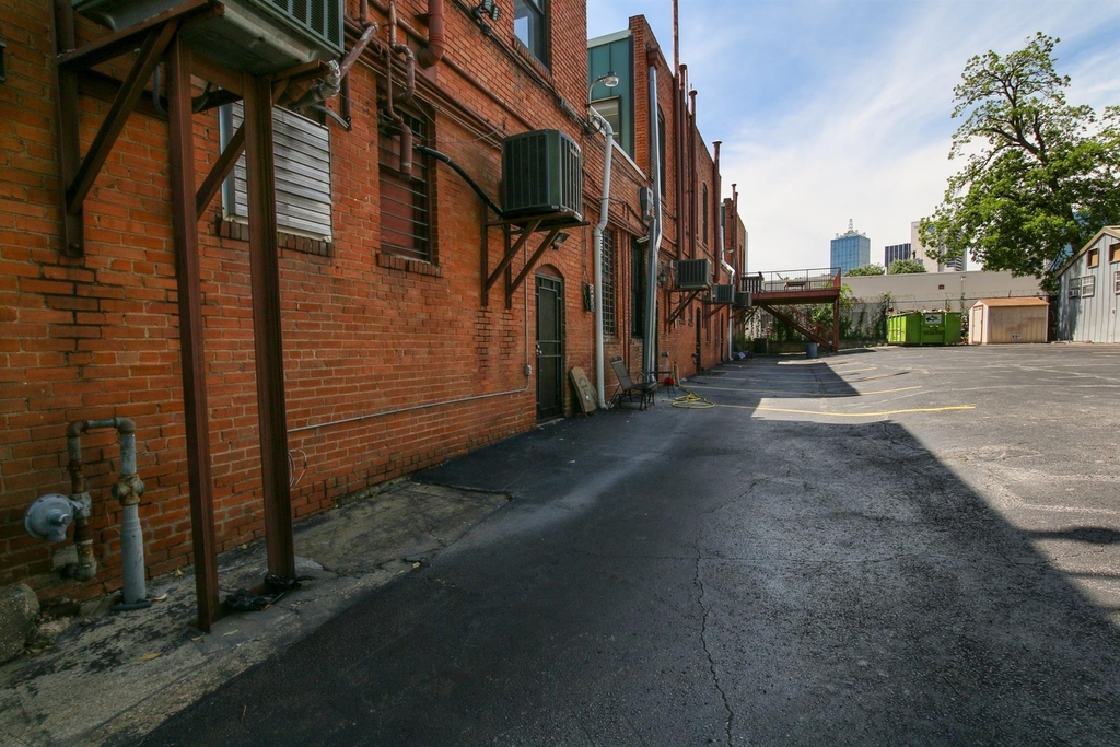1108 S Akard Street - Photo 20