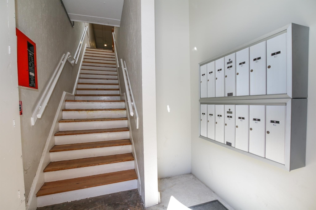 1108 S Akard Street - Photo 2