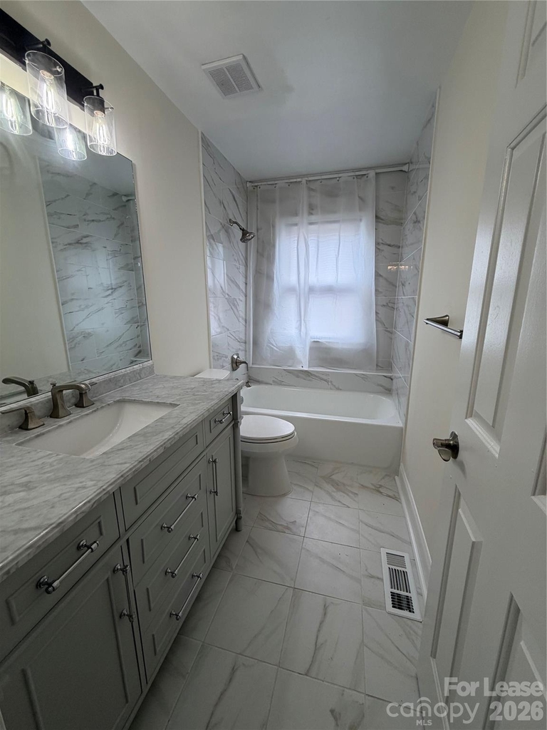 225 S Chase Street - Photo 1