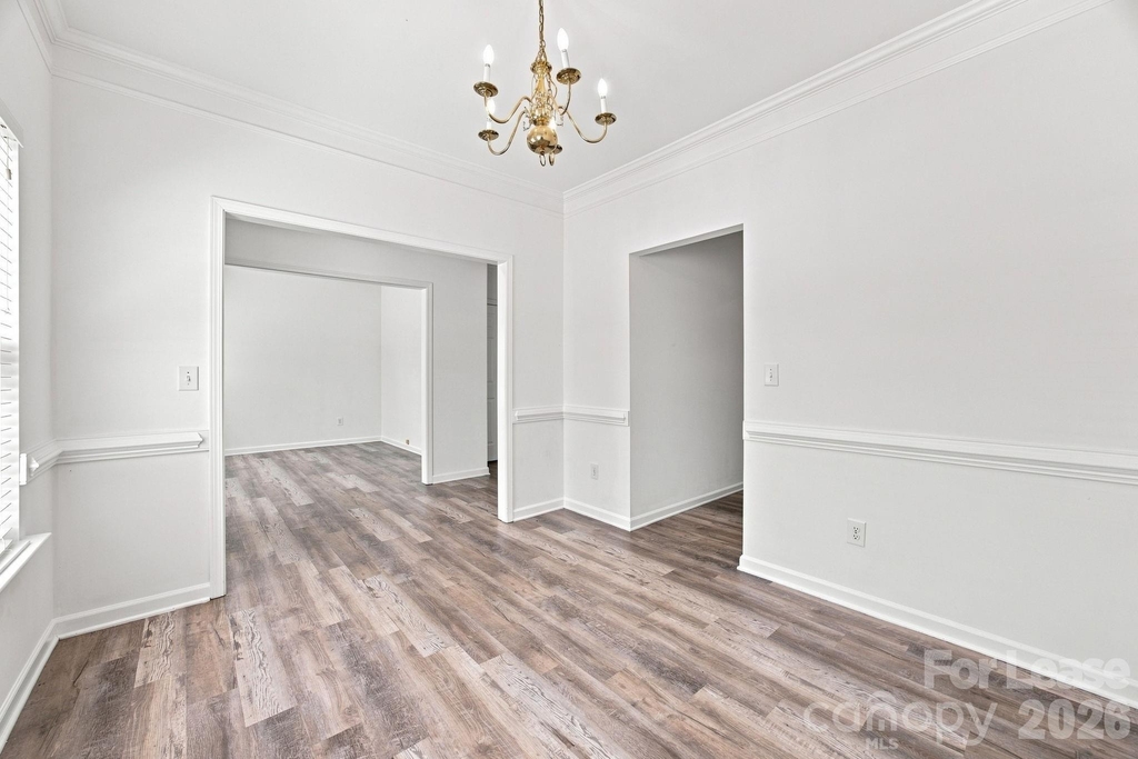 1748 Chinchester Lane - Photo 5
